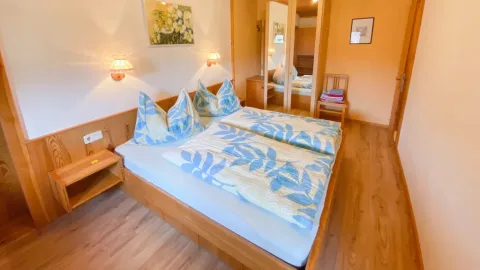 Nº 1 – Bright apartment with balcony and morning sun